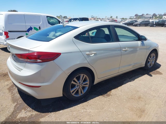 KMHD84LF7HU065056 Hyundai 2017
