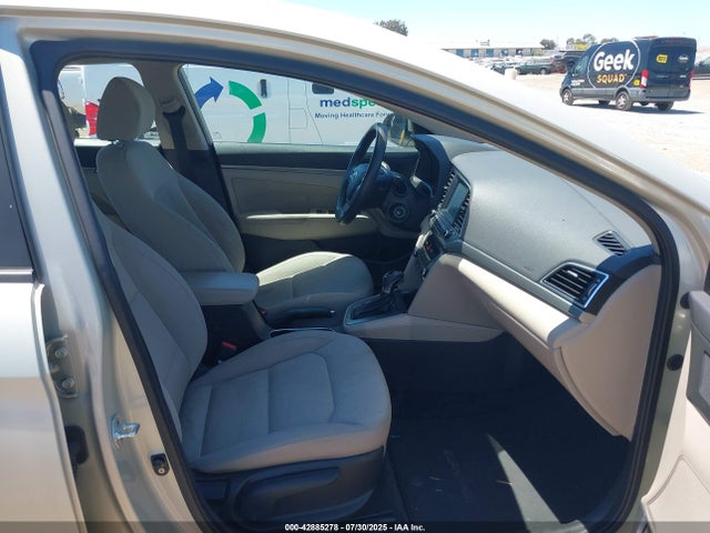 KMHD84LF7HU065056 Hyundai 2017