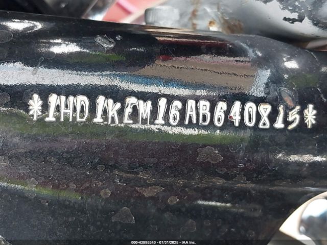 2010 HARLEY-DAVIDSON FLHTK 1HD1KEM16AB640815 Photo 9