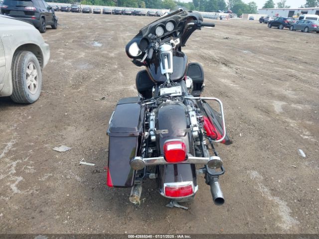 2010 HARLEY-DAVIDSON FLHTK 1HD1KEM16AB640815 Photo 5