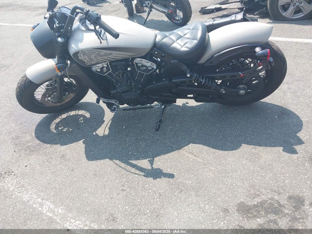 56KMTG00XN3187930 INDIAN MOTORCYCLE CO. V-twin