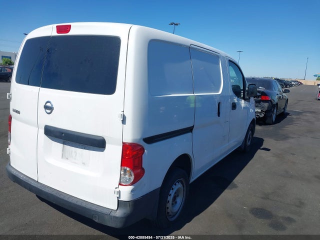 3N6CM0KN3HK709324 Nissan 2017