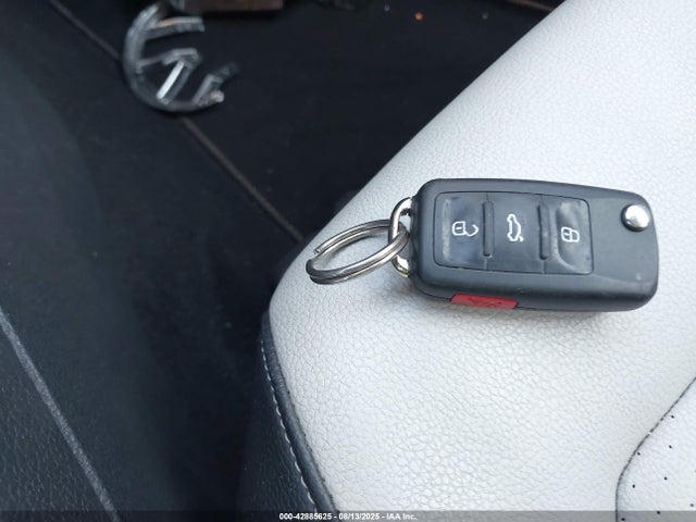 3VWD17AJ1GM322259 Volkswagen 1.8t