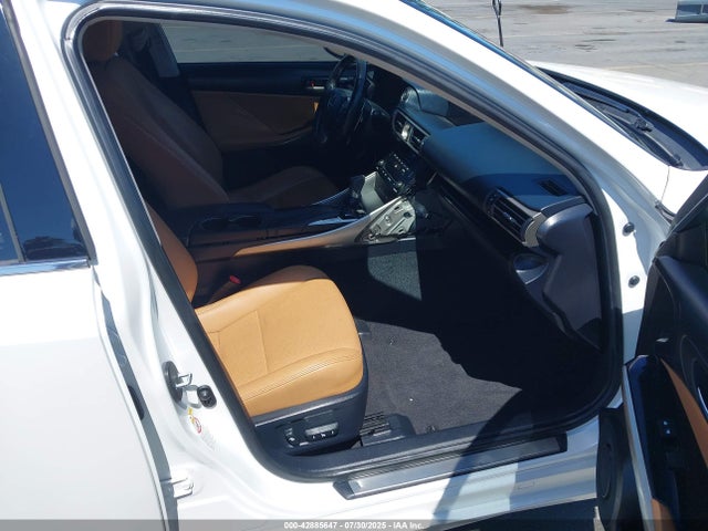 JTHBA1D21J5081570 Lexus 8ar-fts