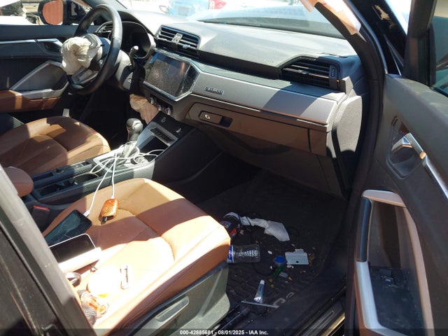 2020 AUDI Q3 WA1DECF38L1117016 Photo 4
