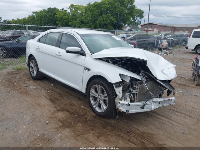 1FAHP2E81GG118512 Ford 2016