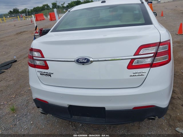 1FAHP2E81GG118512 Ford 2016