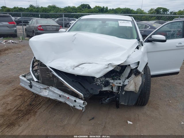 1FAHP2E81GG118512 Ford 2016