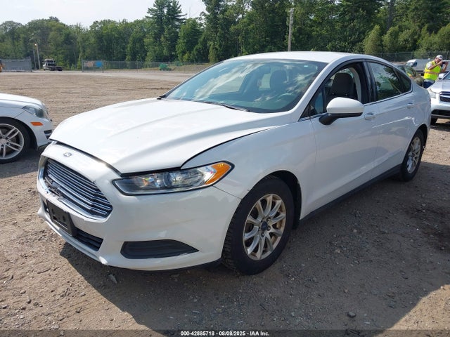Ford 2016 2016 1FA6P0G77G5135990 Image 2