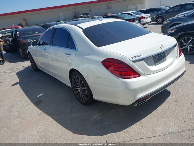 Mercedes-Benz 2015 2015 WDDUG8CB8FA132585 Image 3