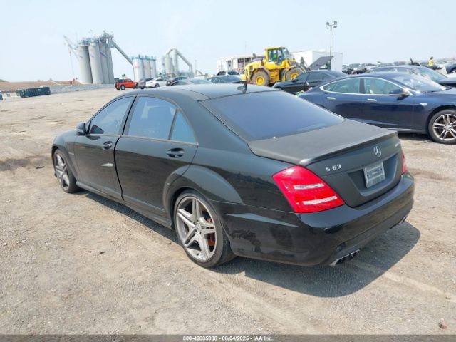 2011 MERCEDES-BENZ S 63 AMG WDDNG7EB4BA386400 Photo 2