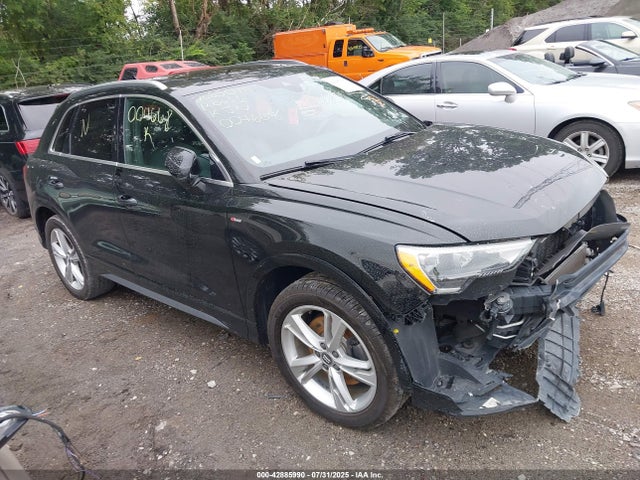 2021 AUDI Q3 WA1DECF3XM1004668 Photo 0