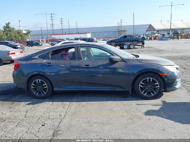 Honda Civic 2017 2HGFC2F58HH558266 Image 26
