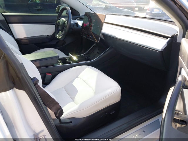 2019 TESLA MODEL 3 5YJ3E1EA5KF429435 Photo 4