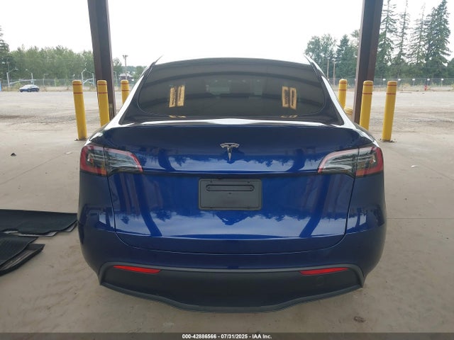 Tesla Model Y 2024 7SAYGDED5RF121075 Image 16