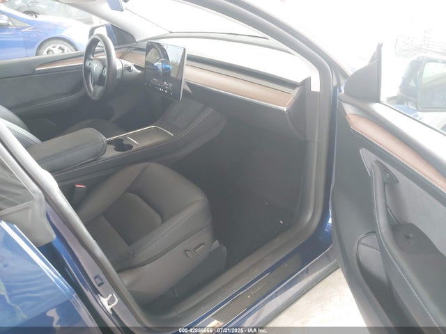 2024 TESLA MODEL Y 7SAYGDED5RF121075 Photo 4