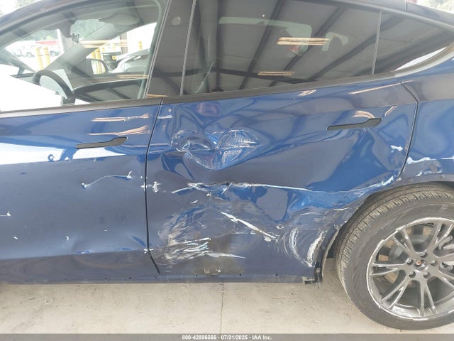 2024 TESLA MODEL Y 7SAYGDED5RF121075 Photo 5