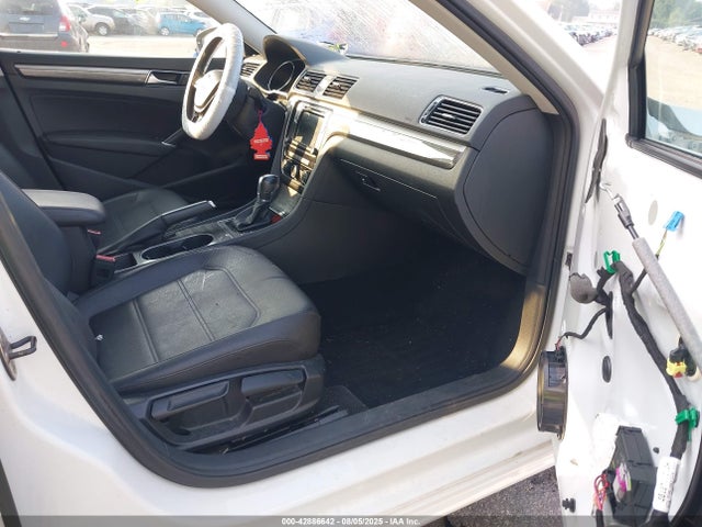 Volkswagen 1.8 tsi 2017 1VWBT7A30HC011010 Image 5