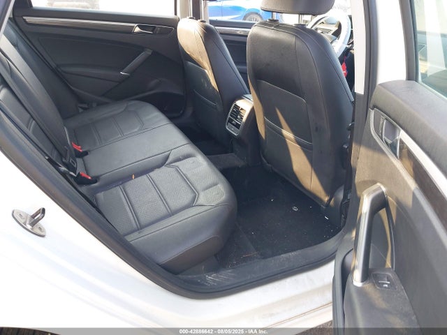Volkswagen 1.8 tsi 2017 1VWBT7A30HC011010 Image 8