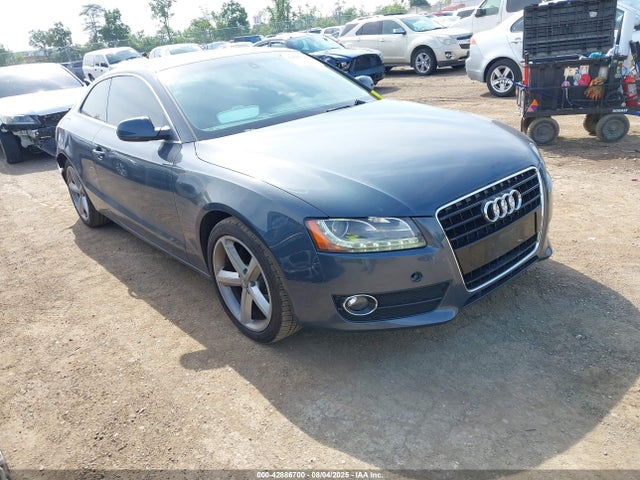 2010 AUDI A5 WAUVKAFR3AA081323 Photo 0