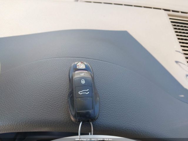 2015 PORSCHE MACAN WP1AB2A5XFLB42172 Photo 10