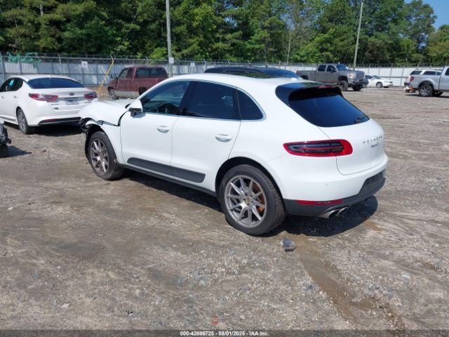 2015 PORSCHE MACAN WP1AB2A5XFLB42172 Photo 2