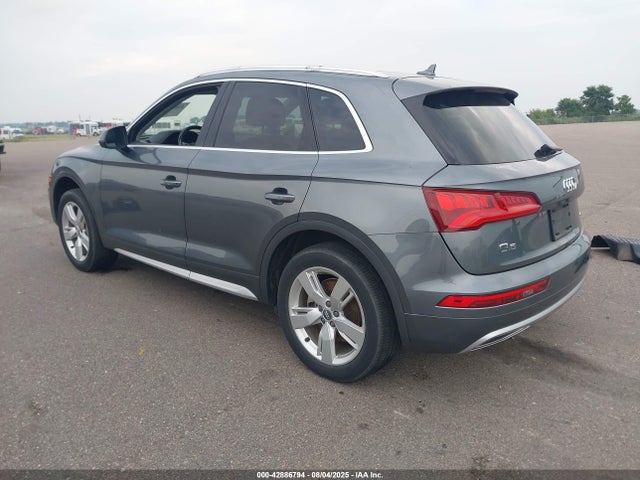 2019 AUDI Q5 WA1BNAFY7K2094294 Photo 2