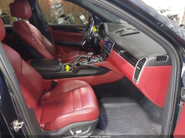 2021 PORSCHE CAYENNE WP1AA2AY4MDA08195 Photo 4