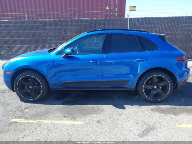 Porsche Macan 2017 WP1AA2A58HLB07314 Image 14