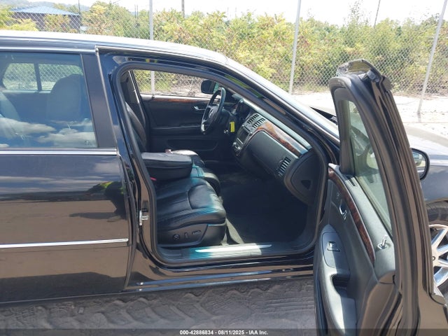 2010 CADILLAC DTS 1G6KR5EY1AU132790 Photo 4