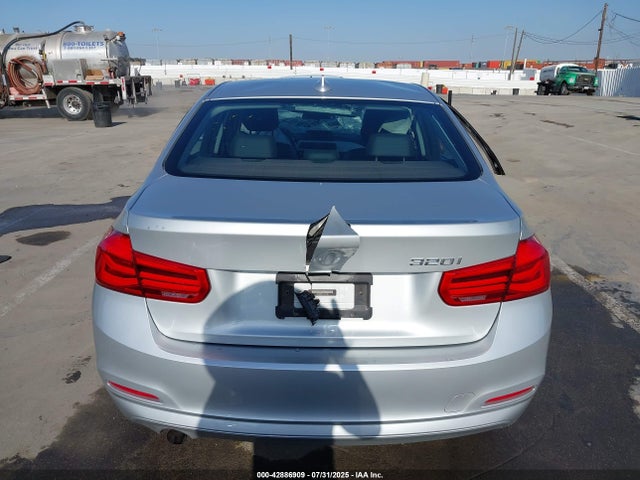 WBA8A9C51JAH12895 BMW 2018