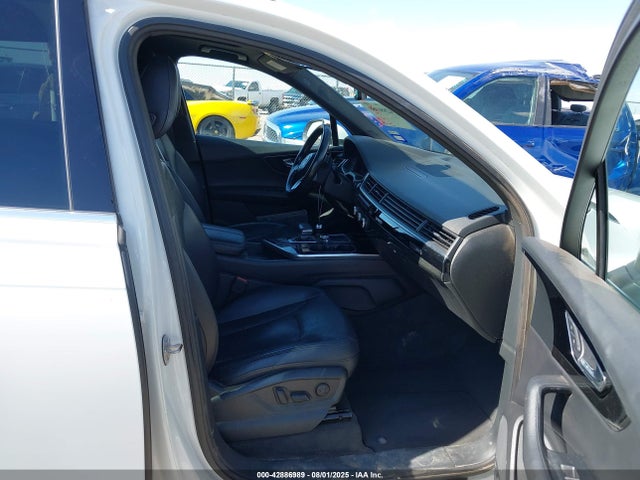 2017 AUDI Q7 WA1LAAF70HD049461 Photo 4