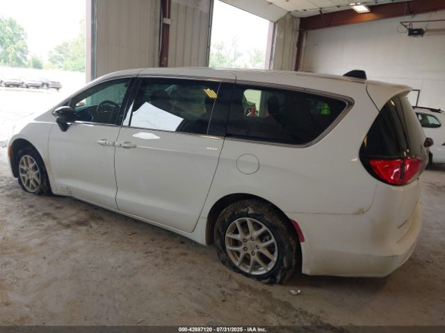 2024 CHRYSLER VOYAGER 2C4RC1CG6RR106842 Photo 2