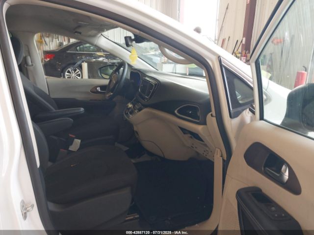 2024 CHRYSLER VOYAGER 2C4RC1CG6RR106842 Photo 4