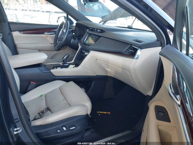 2017 CADILLAC XT5 1GYKNDRS9HZ153340 Photo 4