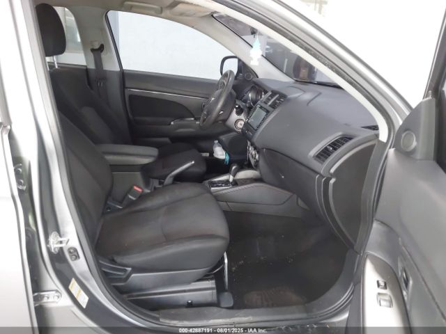 2018 MITSUBISHI OUTLANDER SPORT JA4AP3AU7JU006448 Photo 4