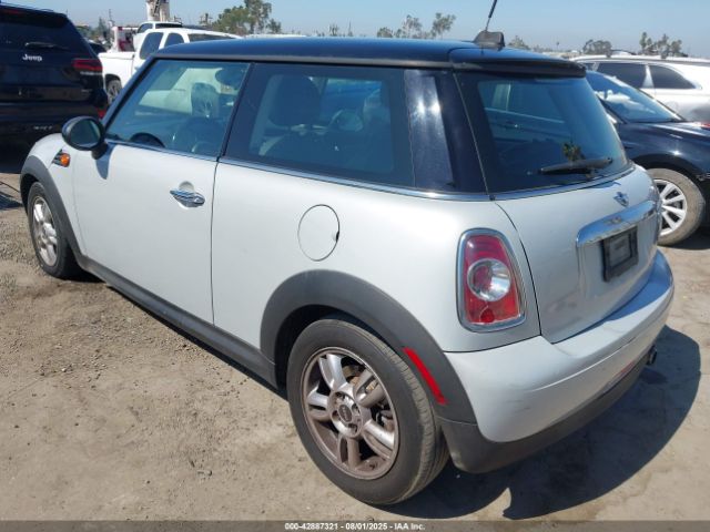 2012 MINI COOPER WMWSU3C5XCT541577 Photo 2