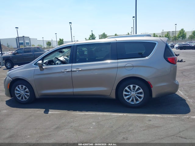 2C4RC1FG7JR278698 Chrysler Pacifica