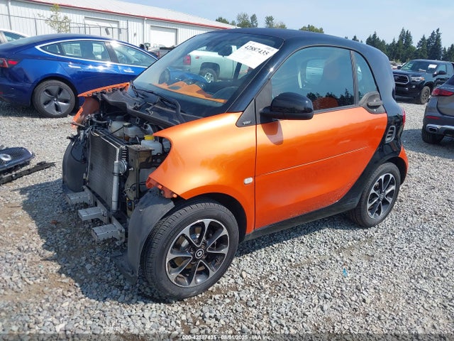 Smart Fortwo 2016 WMEFJ5DA2GK054780 Image 2