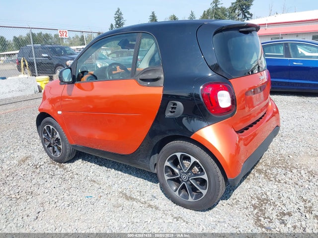 Smart Fortwo 2016 WMEFJ5DA2GK054780 Image 3
