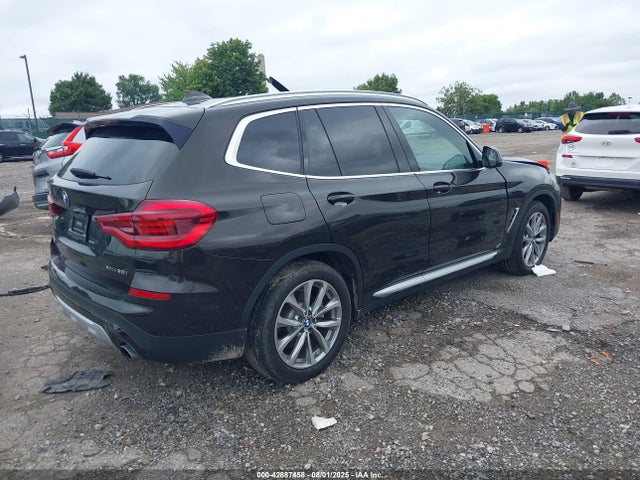 BMW X3 2018 5UXTR9C51JLD67196 Image 4