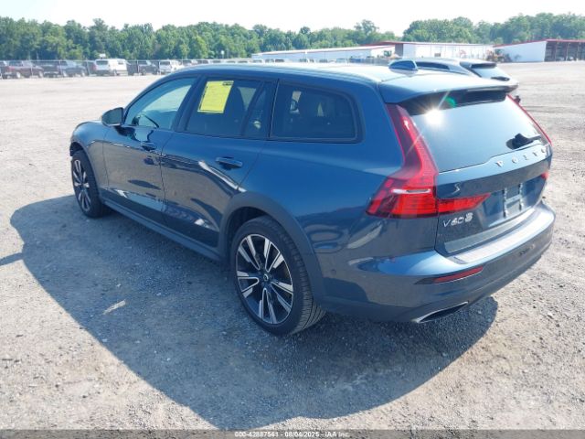 2021 VOLVO V60 CROSS COUNTRY YV4102WK5M1068820 Photo 2