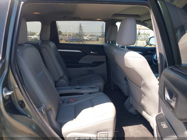 Toyota 2gr-fe 2014 5TDKKRFH2ES012059 Image 8