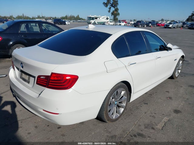 BMW 528I 2015 WBA5A5C50FD515165 Image 4