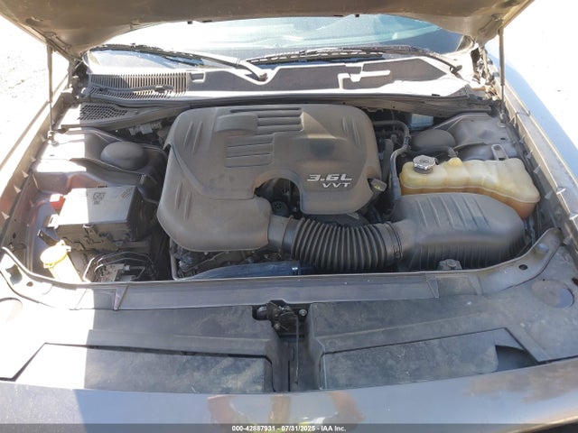 Dodge 2019 2019 2C3CDZAG7KH672237 Image 10