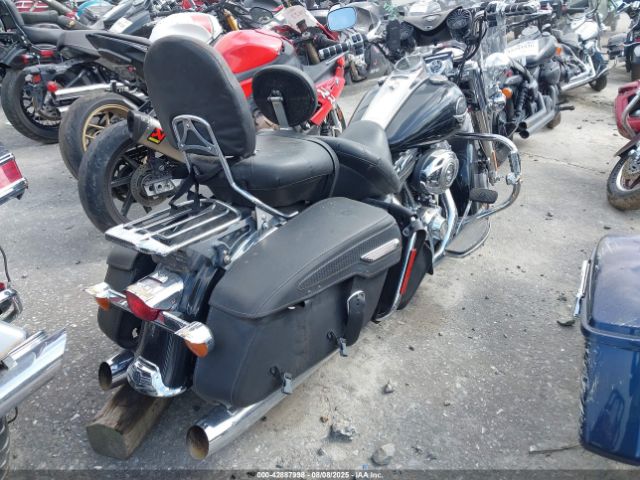 2010 HARLEY-DAVIDSON FLHRC 1HD1FR417AB628913 Photo 3