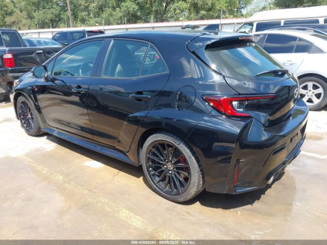 2024 TOYOTA GR COROLLA JTNABAAE7RA010557 Photo 2