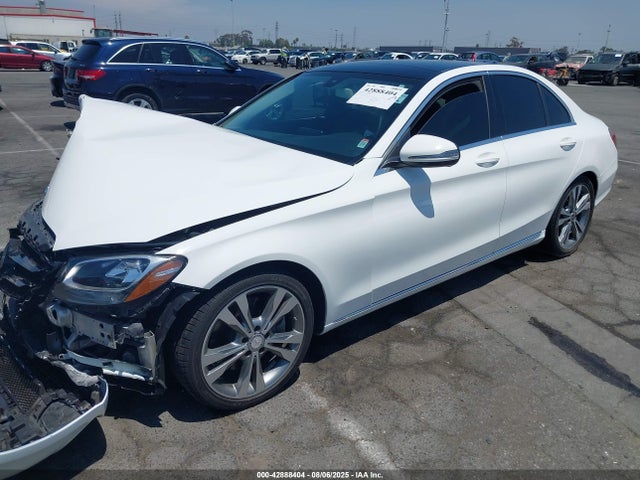 Mercedes-Benz C 300 2017 55SWF4JB2HU224608 Image 2
