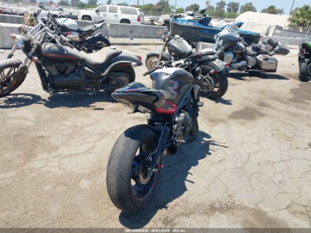 2022 TRIUMPH MOTORCYCLE STREET TRIPLE SMTA544D7NTAY6945 Photo 3