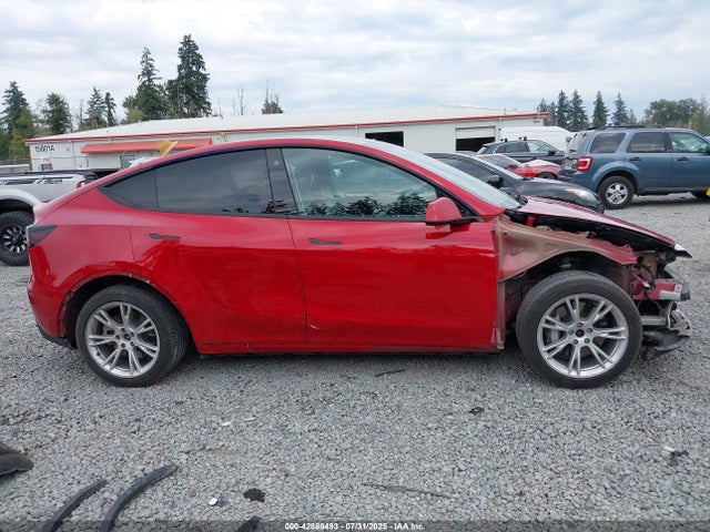 5YJYGDEE9MF203809 Tesla 2021